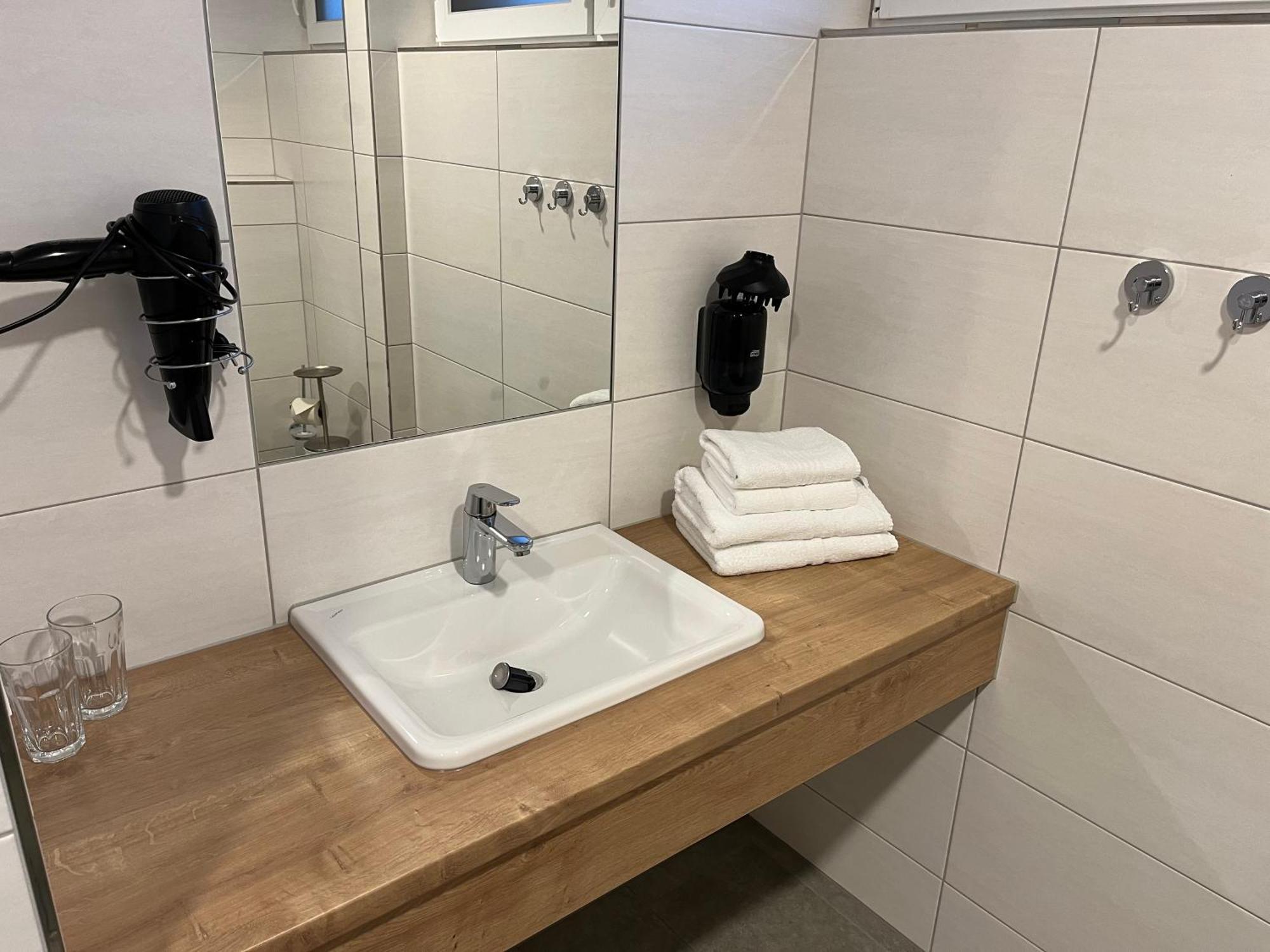 Penker Wirt Zimmer Bank Εξωτερικό φωτογραφία